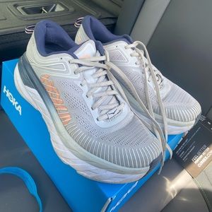 Hoka one one Bondi 7, women’s size 9